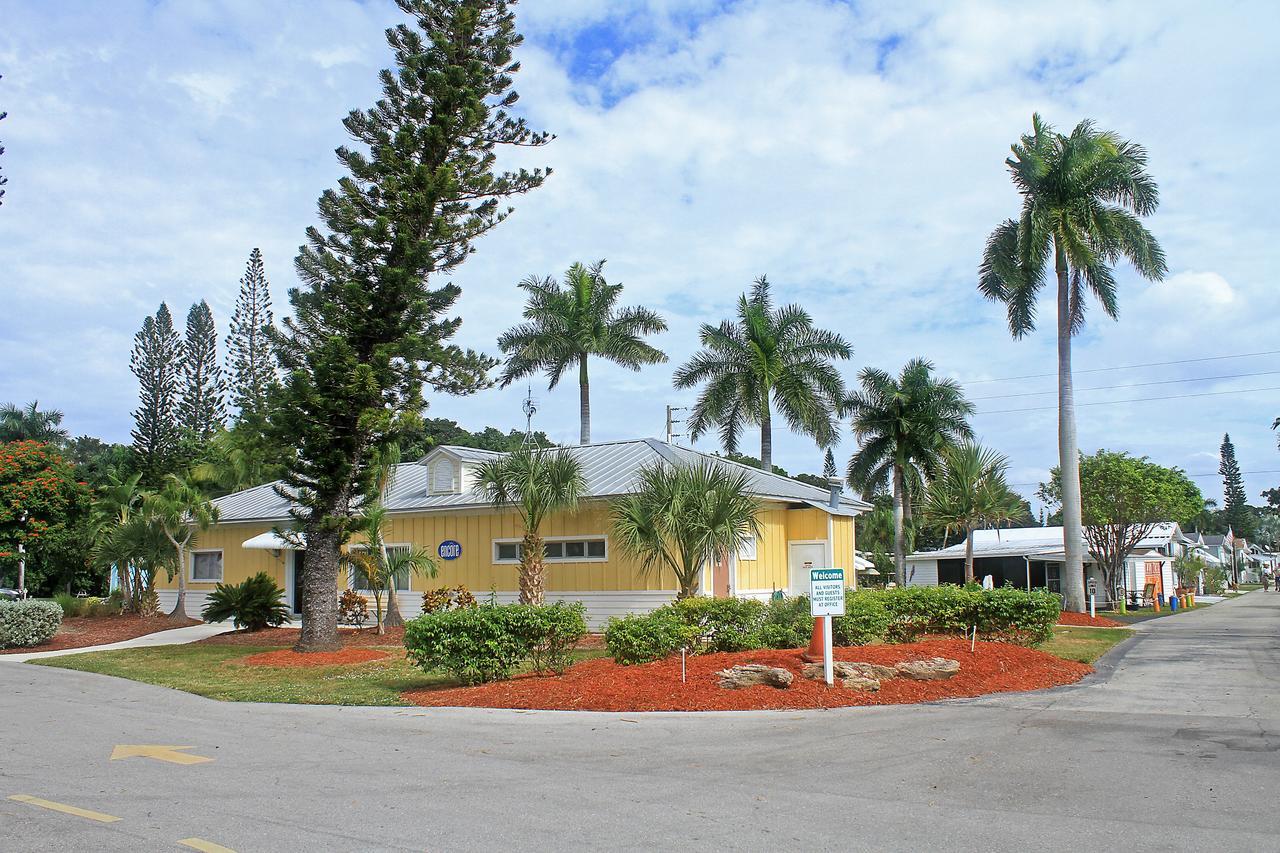 Fort Myers Beach Resort Two-Bedroom Park Model 4 Harlem Heights Exterior foto
